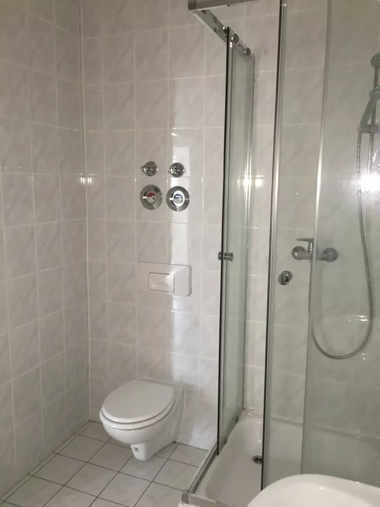 Uni &amp; zentrumsnahe Altbau-/Zweiraumwohnun - Bild 8