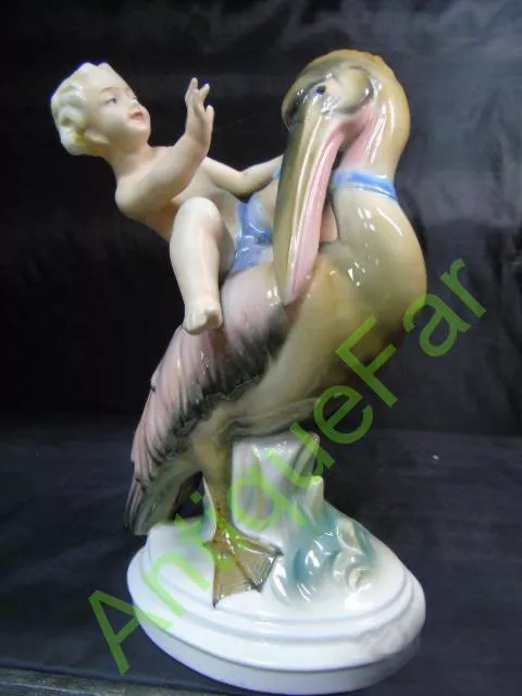 Porzellanfigur &quot;Putti auf dem Pelikan&qu - Bild 1
